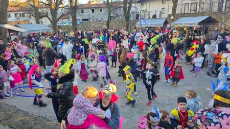 Otroško pustovanje na Lipovem listu; Vir: Občina Sežana